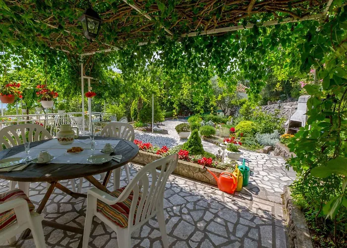 Apartament In Crikvenica 14100 *